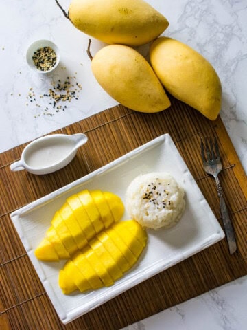 thai mango with sticky rice