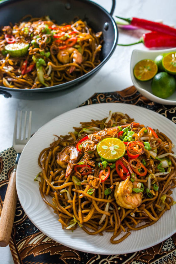 Indonesian Fried Noodles (Mie Goreng) - Wok & Skillet