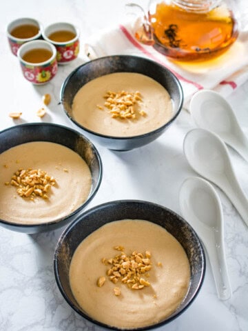 fah sang wu (chinese sweet peanut cream dessert)