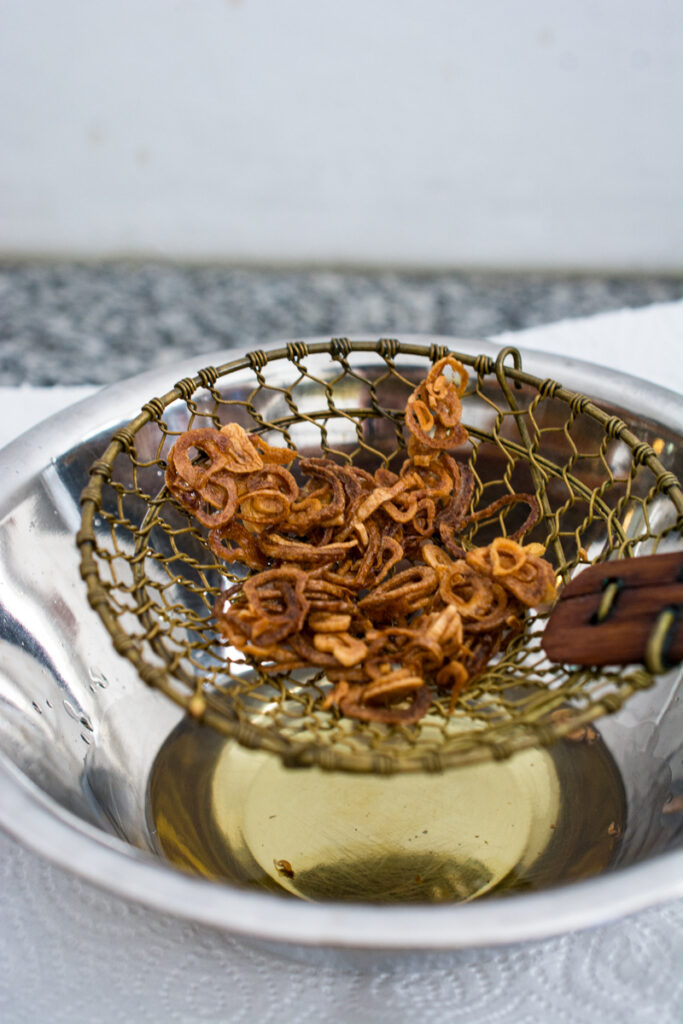 fried shallots with shallot oil